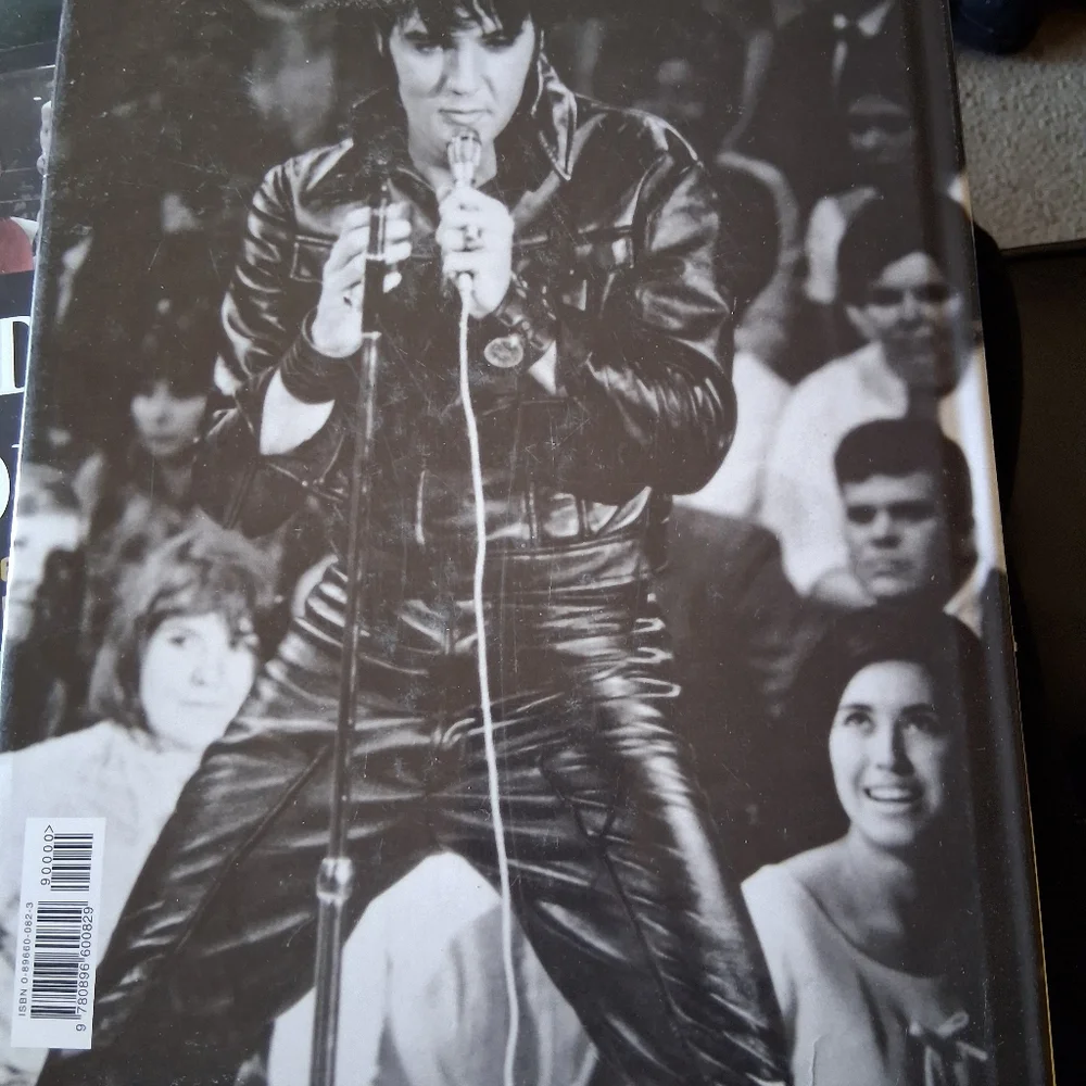 Elvis: His Life in Pictures Book